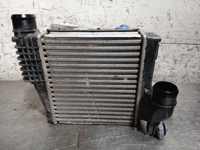 Gebruikte Intercooler Opel Combo Cargo 1.5 CDTI 100 Prijs op aanvraag aangeboden door Autohandel-Smet Gebroeders NV