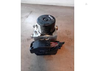 Gebruikte ABS Pomp Mercedes C Estate (S204) 2.2 C-200 CDI 16V BlueEFFICIENCY Prijs op aanvraag aangeboden door Autohandel-Smet Gebroeders NV