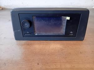 Gebruikte Display Interieur Citroen Berlingo 1.5 BlueHDi 100 Prijs op aanvraag aangeboden door Autohandel-Smet Gebroeders NV