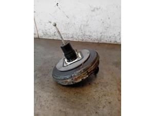 Gebruikte Rembooster Audi A1 Sportback (8XA/8XF) 1.6 TDI 16V Prijs op aanvraag aangeboden door Autohandel-Smet Gebroeders NV