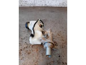 Gebruikte Hoofdremcilinder Renault Talisman Estate (RFDK) 1.6 Energy TCe 200 Prijs op aanvraag aangeboden door Autohandel-Smet Gebroeders NV