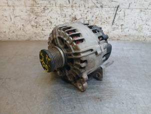 Gebruikte Alternator Volkswagen Golf VII (AUA) 1.6 TDI 16V Prijs op aanvraag aangeboden door Autohandel-Smet Gebroeders NV