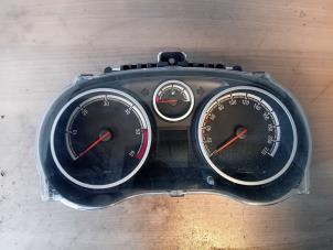 Gebruikte Kilometerteller KM Opel Corsa III 1.3 CDTI 16V 75 Prijs op aanvraag aangeboden door Autohandel-Smet Gebroeders NV