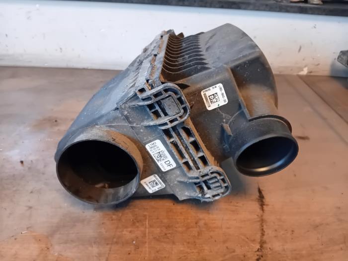 Gebruikte Luchtfilterhuis Ford Usa Explorer (U502) Prijs op aanvraag aangeboden door Autohandel-Smet Gebroeders NV