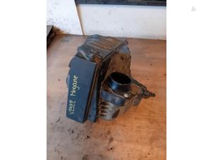 Gebruikte Luchtfilterhuis Renault Megane III Grandtour (KZ) 1.2 16V TCE 130 Prijs op aanvraag aangeboden door Autohandel-Smet Gebroeders NV