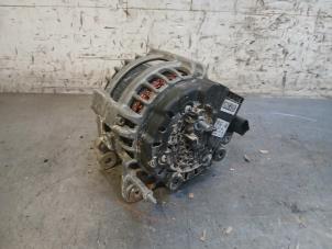 Gebruikte Dynamo Volkswagen Tiguan (AD1) 2.0 TDI 16V BlueMotion Technology SCR Prijs op aanvraag aangeboden door Autohandel-Smet Gebroeders NV