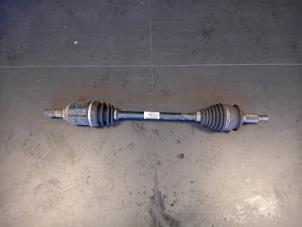 Gebruikte Aandrijfas links-voor Suzuki Swift (ZA/ZC/ZD) 1.2 16V Prijs op aanvraag aangeboden door Autohandel-Smet Gebroeders NV