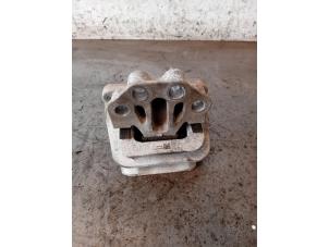 Gebruikte Motorrubber Ford Transit 2.0 TDCi 16V Eco Blue 130 Prijs op aanvraag aangeboden door Autohandel-Smet Gebroeders NV