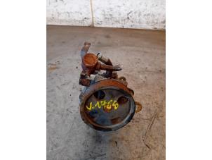 Gebruikte Stuurpomp Renault Alaskan 2.3 dCi 190 4x4 Prijs op aanvraag aangeboden door Autohandel-Smet Gebroeders NV