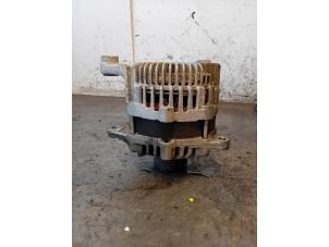 Gebruikte Alternator Renault Alaskan 2.3 dCi 190 4x4 Prijs op aanvraag aangeboden door Autohandel-Smet Gebroeders NV