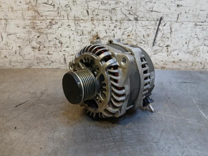 Gebruikte Dynamo Nissan NP 300 Navara (D23) 2.3 dCi twinturbo 16V 4x4 Prijs op aanvraag aangeboden door Autohandel-Smet Gebroeders NV