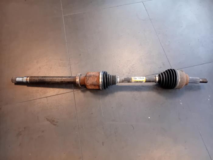Gebruikte Aandrijfas rechts-voor Ford Transit 2.0 TDCi 16V Eco Blue 130 Prijs op aanvraag aangeboden door Autohandel-Smet Gebroeders NV