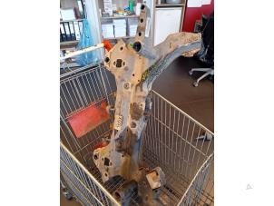 Gebruikte Subframe Ssang Yong XLV 1.6 e-XGi 16V 2WD Prijs op aanvraag aangeboden door Autohandel-Smet Gebroeders NV