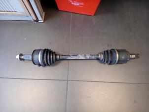 Gebruikte Steekas links-voor Ssang Yong XLV 1.6 e-XGi 16V 2WD Prijs op aanvraag aangeboden door Autohandel-Smet Gebroeders NV