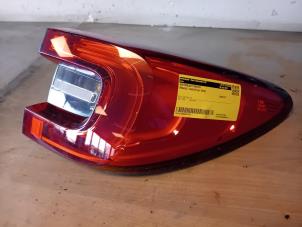 Gebruikte Achterlicht rechts Renault Kadjar (RFEH) 1.2 Energy TCE 130 Prijs op aanvraag aangeboden door Autohandel-Smet Gebroeders NV