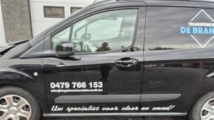 Gebruikte Portier 4Deurs links-voor Ford Transit Courier 1.0 Ti-VCT EcoBoost 12V Prijs op aanvraag aangeboden door Autohandel-Smet Gebroeders NV