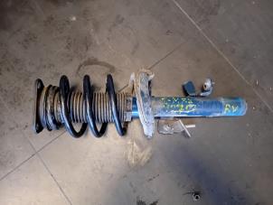 Gebruikte Schokbreker rechts-voor Ford Grand C-Max (DXA) 1.0 Ti-VCT EcoBoost 12V 125 Prijs op aanvraag aangeboden door Autohandel-Smet Gebroeders NV