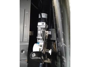 Gebruikte Schuifdak Motor Mercedes G AMG (463) 5.5 G 63 AMG V8 32V Prijs op aanvraag aangeboden door Autohandel-Smet Gebroeders NV