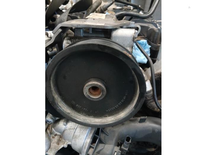 Stuurbekrachtiging Pomp van een Mercedes-AMG G AMG (463) 5.5 G 63 AMG V8 32V 2017