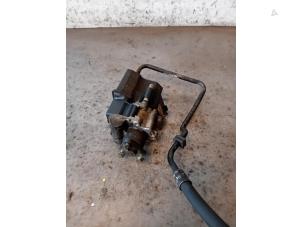 Gebruikte Servopomp Porsche Boxster (986) 2.5 24V Prijs op aanvraag aangeboden door Autohandel-Smet Gebroeders NV