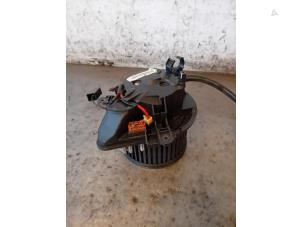 Gebruikte Chaufage Ventilatiemotor Citroen Xsara (N1) 2.0 16V Prijs op aanvraag aangeboden door Autohandel-Smet Gebroeders NV