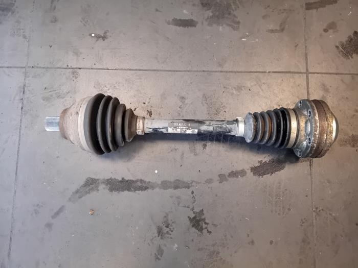 Gebruikte Aandrijfas links-voor Volkswagen Caddy IV 1.4 TSI 16V Prijs op aanvraag aangeboden door Autohandel-Smet Gebroeders NV