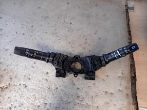 Gebruikte Licht + Raw Schakelaar Hyundai i20 1.2i 16V Prijs op aanvraag aangeboden door Autohandel-Smet Gebroeders NV