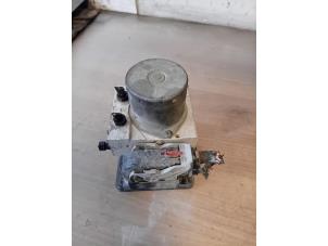 Gebruikte ABS Pomp Hyundai i20 1.2i 16V Prijs op aanvraag aangeboden door Autohandel-Smet Gebroeders NV