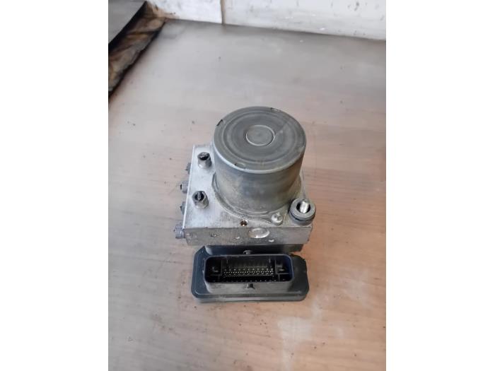 Gebruikte ABS Pomp Peugeot Boxer (U9) 2.0 BlueHDi 160 Prijs op aanvraag aangeboden door Autohandel-Smet Gebroeders NV