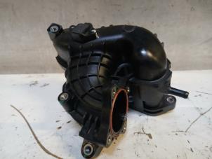 Gebruikte Inlaatspruitstuk Kia Cee'd (JDB5) 1.0i T-GDi 12V 120 Prijs op aanvraag aangeboden door Autohandel-Smet Gebroeders NV