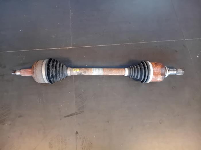 Gebruikte Steekas links-voor Renault Master III (EV/HV/UV/VA/VB/VD/VF/VG/VJ) 2.3 dCi 145 16V FWD Prijs op aanvraag aangeboden door Autohandel-Smet Gebroeders NV