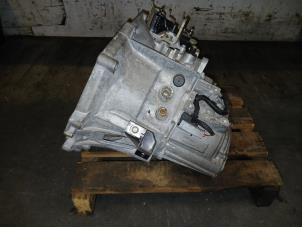 Gebruikte Versnellingsbak Peugeot 2008 Prijs op aanvraag aangeboden door Autohandel-Smet Gebroeders NV