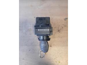 Gebruikte Kontaktslot + Sleutel Mercedes Sprinter 3t (906.61) 213 CDI 16V Prijs op aanvraag aangeboden door Autohandel-Smet Gebroeders NV