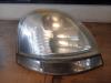 Nissan Interstar (X70) 2.5 dCi 16V 120 Koplamp rechts