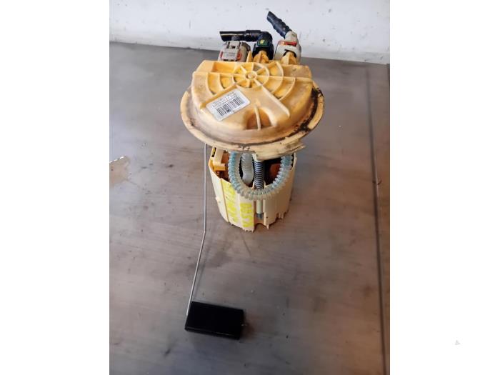 Gebruikte Tank element Pomp Jeep Wrangler Unlimited (JK) 2.8 CRD 16V 4x4 Prijs op aanvraag aangeboden door Autohandel-Smet Gebroeders NV