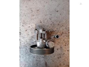 Gebruikte Servopomp Citroen Jumper (U9) 2.2 Blue HDi 120 Prijs op aanvraag aangeboden door Autohandel-Smet Gebroeders NV