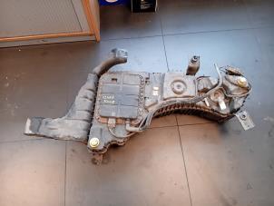 Gebruikte Adblue tank Peugeot 5008 II (M4/MC/MJ/MR) 1.6 BlueHDi 115 Prijs op aanvraag aangeboden door Autohandel-Smet Gebroeders NV