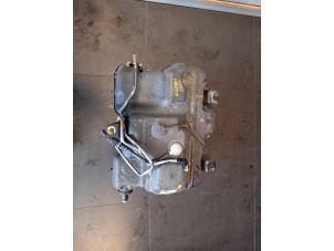 Gebruikte Adblue tank Renault Master III (EV/HV/UV/VA/VB/VD/VF/VG/VJ) 2.3 dCi 145 16V FWD Prijs op aanvraag aangeboden door Autohandel-Smet Gebroeders NV