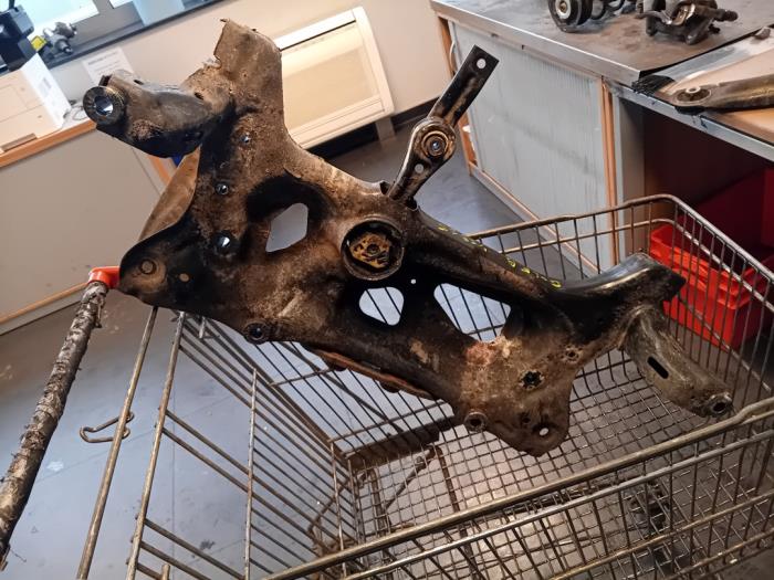 Subframe van een Volkswagen Golf VIII (CD1) 1.5 TSI BlueMotion 16V 2021