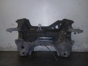 Gebruikte Subframe Peugeot 5008 II (M4/MC/MJ/MR) 1.6 BlueHDi 115 Prijs op aanvraag aangeboden door Autohandel-Smet Gebroeders NV