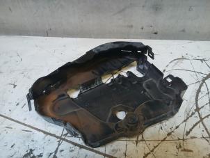 Gebruikte Distributiedeksel Nissan NV 250 1.5 dCi 95 Prijs op aanvraag aangeboden door Autohandel-Smet Gebroeders NV