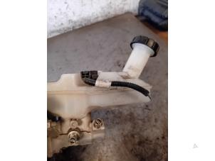 Gebruikte Hoofdremcilinder Dacia Jogger 1.0 TCe 110 12V Prijs op aanvraag aangeboden door Autohandel-Smet Gebroeders NV