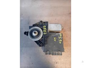 Gebruikte Motor electrisch raam Volvo S90 II 2.0 D3 16V Prijs op aanvraag aangeboden door Autohandel-Smet Gebroeders NV