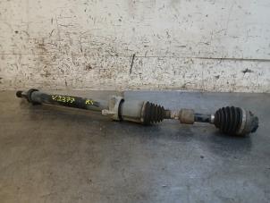 Gebruikte Homokineetas rechts-voor Mini Mini (F56) 2.0 16V Cooper S Prijs op aanvraag aangeboden door Autohandel-Smet Gebroeders NV