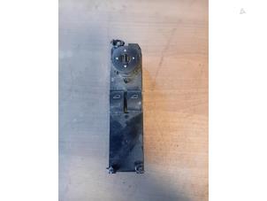 Gebruikte Combischakelaar ramen Ford Transit Courier 1.0 Ti-VCT EcoBoost 12V Prijs op aanvraag aangeboden door Autohandel-Smet Gebroeders NV