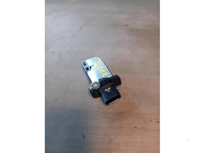 Luchthoeveelheidsmeter van een Ford Transit Courier 1.0 Ti-VCT EcoBoost 12V 2016