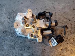 Gebruikte Kleppenblok hydraulisch BMW 6 serie Gran Coupe (F06) 650i V8 32V Prijs op aanvraag aangeboden door Autohandel-Smet Gebroeders NV