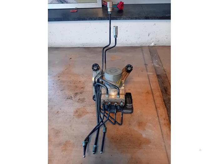 Gebruikte ABS Pomp BMW 6 serie Gran Coupe (F06) 650i V8 32V Prijs op aanvraag aangeboden door Autohandel-Smet Gebroeders NV