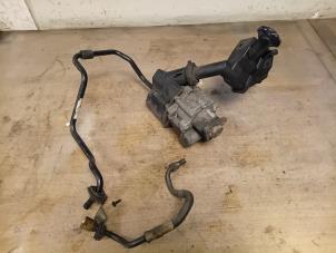 Gebruikte Pomp Servo Porsche 911 (997) 3.6 24V Carrera Prijs op aanvraag aangeboden door Autohandel-Smet Gebroeders NV