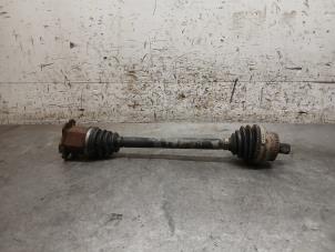 Gebruikte Homokineetas links-voor Audi A4 Cabrio (B7) 2.0 TDI Prijs op aanvraag aangeboden door Autohandel-Smet Gebroeders NV